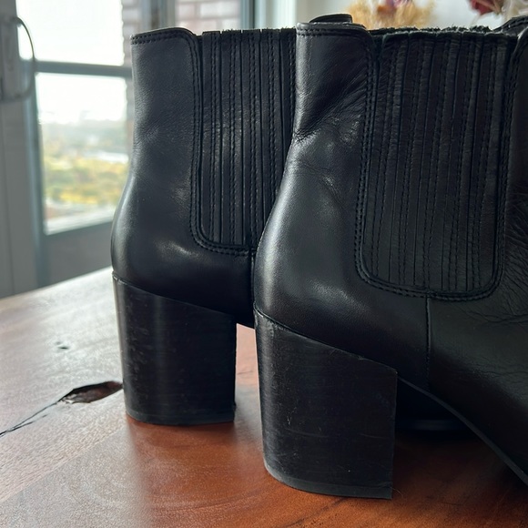 Steve Madden Jacklyn Leather Boot - Picture 3 of 7